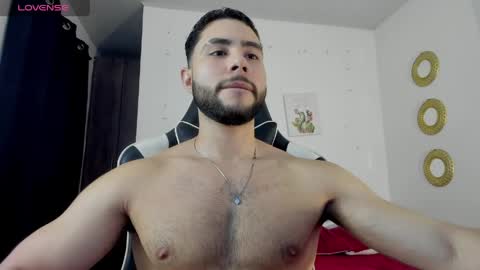 Snapshot of bryan_oficials chatting on May 10, 1:44 am bryan_oficials online show from May 10, 1:44 am