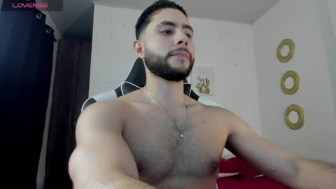 Snapshot of bryan_oficials chatting on May 20, 2:07 am bryan_oficials online show from May 20, 2:07 am