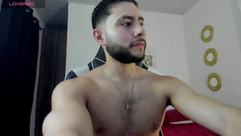 Snapshot of bryan_oficials chatting on May 22, 2:40 am bryan_oficials online show from May 22, 2:40 am
