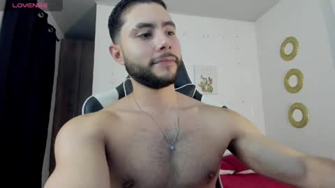 Snapshot of bryan_oficials chatting on May 23, 5:01 am bryan_oficials online show from May 23, 5:01 am