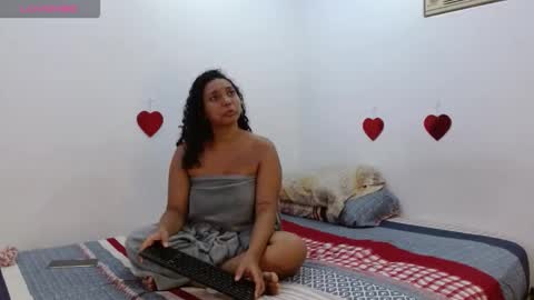 Snapshot of bryana_jones chatting on March 13, 2:07 am bryana_jones online show from March 13, 2:07 am