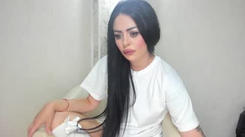 Snapshot of bryannajay chatting on July 4, 7:20 pm BryannaJay online show from July 4, 7:20 pm
