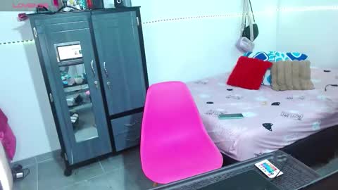 bryanny760719 online show from March 29, 5:18 am