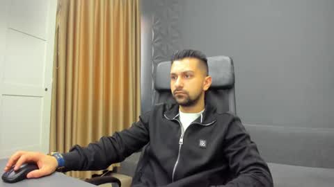 Snapshot of brycereign chatting on March 17, 5:33 am BryceReign online show from March 17, 5:33 am