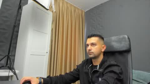 Snapshot of brycereign chatting on March 20, 5:45 am BryceReign online show from March 20, 5:45 am