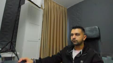 Snapshot of brycereign chatting on March 22, 5:44 am BryceReign online show from March 22, 5:44 am