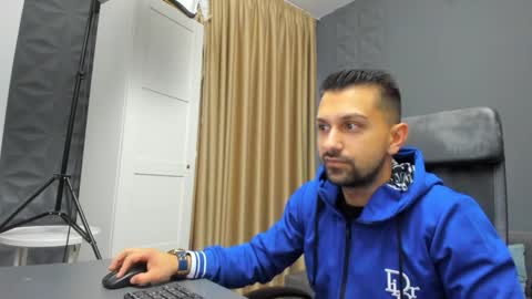 Snapshot of brycereign chatting on March 28, 5:29 am BryceReign online show from March 28, 5:29 am