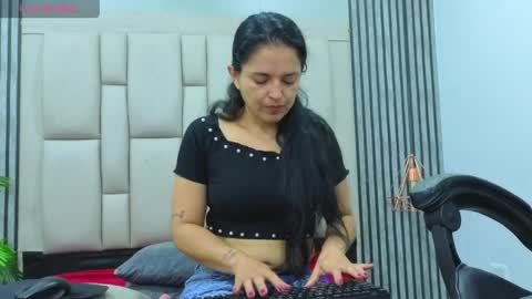Snapshot of bryonycute chatting on April 6, 11:44 am BRYONY online show from April 6, 11:44 am