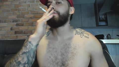 Snapshot of bryson_jace1 chatting on November 25, 11:27 pm Bryson Jace online show from November 25, 11:27 pm