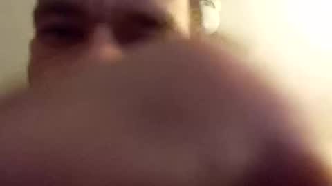 Snapshot of btown3095 chatting on December 20, 7:04 am btown3095 online show from December 20, 7:04 am