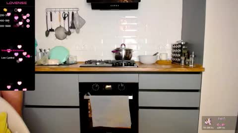 Snapshot of bubbblegum chatting on October 28, 2:53 pm Bubblegum online show from October 28, 2:53 pm