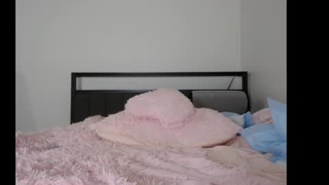 Queen Lola XXX online show from May 6, 8:19 am