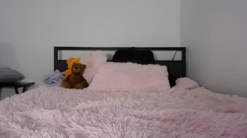 Queen Lola XXX online show from May 18, 6:08 am