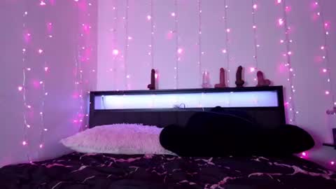 Queen Lola XXX online show from July 27, 5:58 am