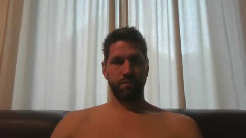 bubblebee1982 online show from October 3, 6:43 am