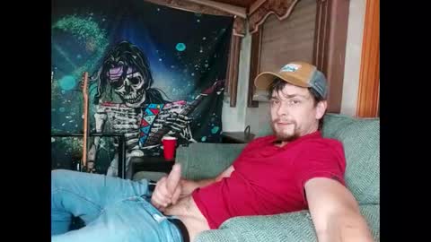 Snapshot of bubblebutt417 chatting on May 8, 12:05 am Max candi online show from May 8, 12:05 am