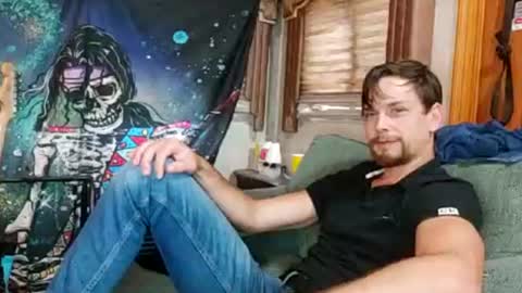 Snapshot of bubblebutt417 chatting on July 5, 6:15 pm Max candi online show from July 5, 6:15 pm