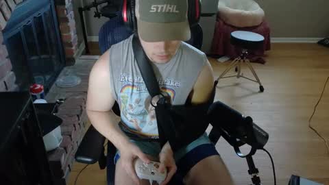 Snapshot of bubblebuttbdn chatting on April 16, 10:34 pm BubblebuttBdn online show from April 16, 10:34 pm
