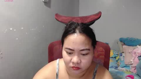 Snapshot of bubblebuttpinay chatting on March 16, 5:44 am Sunshine online show from March 16, 5:44 am