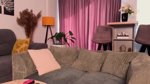 MayaCroft online show from February 3, 7:57 am