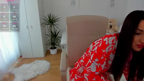 Snapshot of bubbledoll7 chatting on April 12, 8:08 am bubbledoll7 online show from April 12, 8:08 am