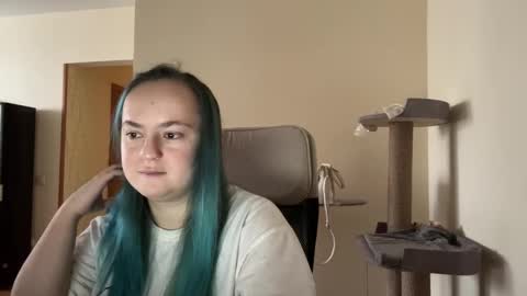 Snapshot of bubblegum_tempt chatting on January 9, 7:44 am bubblegum_tempt online show from January 9, 7:44 am