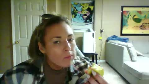 Snapshot of bubblesxxx615xxx601 chatting on March 26, 2:50 am bubbles online show from March 26, 2:50 am