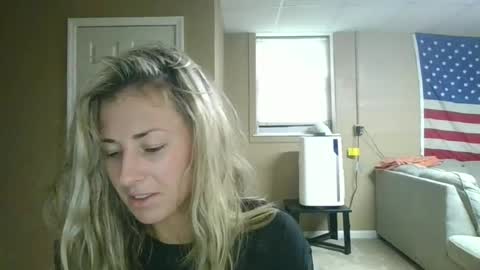 Snapshot of bubblesxxx615xxx601 chatting on June 12, 9:14 pm bubbles online show from June 12, 9:14 pm