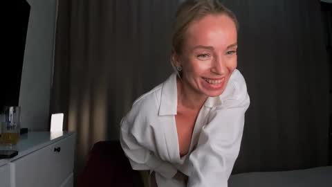 Snapshot of bubbling_crush chatting on October 17, 8:44 pm bubbling_crush online show from October 17, 8:44 pm