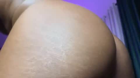 Im Tisia online show from December 8, 3:21 am