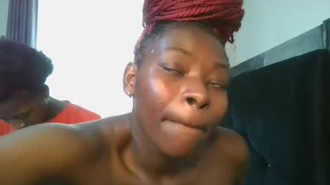 Bubbly online show from December 14, 9:36 am