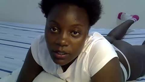 bubbly_ass30 online show from March 8, 12:52 am