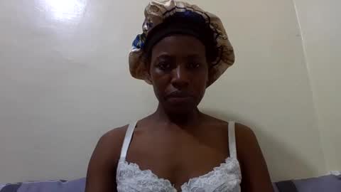 Snapshot of bubbly_jocyce chatting on June 10, 8:35 am talisha online show from June 10, 8:35 am