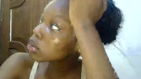 Snapshot of bubblyebony_01 chatting on June 10, 9:30 am Lucy online show from June 10, 9:30 am