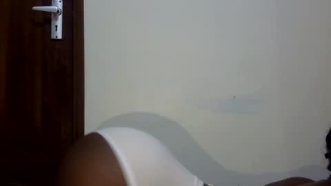 Snapshot of bubblyebony_01 chatting on June 14, 10:34 pm Lucy online show from June 14, 10:34 pm