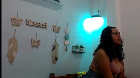 Snapshot of bubismelany chatting on March 18, 1:36 pm melany online show from March 18, 1:36 pm