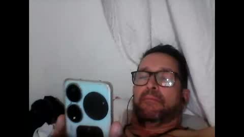 Snapshot of buchs32 chatting on November 3, 5:20 am buchs32 online show from November 3, 5:20 am