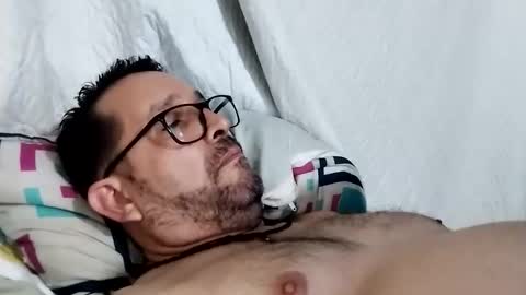 Snapshot of buchs32 chatting on November 9, 7:28 am buchs32 online show from November 9, 7:28 am