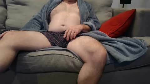 Snapshot of buck_camstar chatting on October 1, 2:34 pm Buck online show from October 1, 2:34 pm