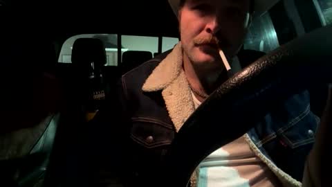 Snapshot of buckbackwoods chatting on October 14, 3:18 am buckbackwoods online show from October 14, 3:18 am