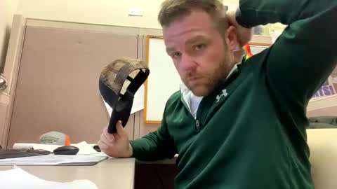 Snapshot of buckwild69204 chatting on December 30, 1:14 pm buckwild69204 online show from December 30, 1:14 pm