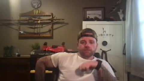 Snapshot of buckwild69204 chatting on January 4, 6:40 pm buckwild69204 online show from January 4, 6:40 pm