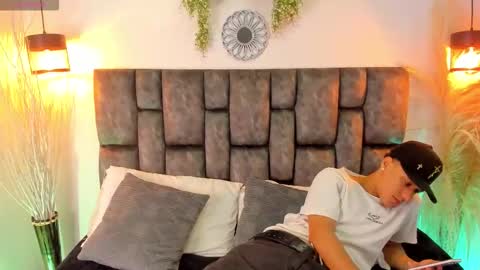 buda cataleya online show from March 25, 11:27 am