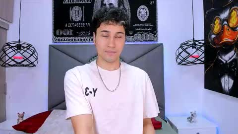 Snapshot of buddy_whitte chatting on February 24, 5:11 pm Buddy Whitte online show from February 24, 5:11 pm