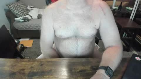 Snapshot of budnsocalii chatting on March 31, 9:04 pm Bud online show from March 31, 9:04 pm