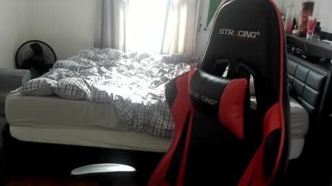 buffsexyman24 online show from March 1, 6:43 pm