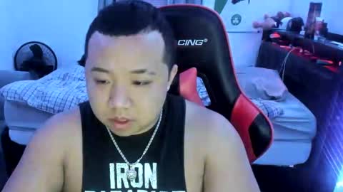 buffsexyman24 online show from March 3, 12:37 am