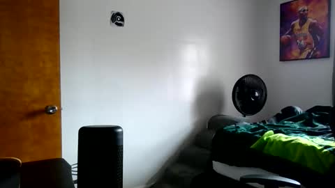 buffsexyman24 online show from March 26, 6:13 pm