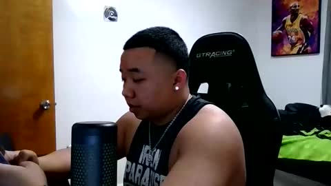 buffsexyman24 online show from March 27, 11:48 pm