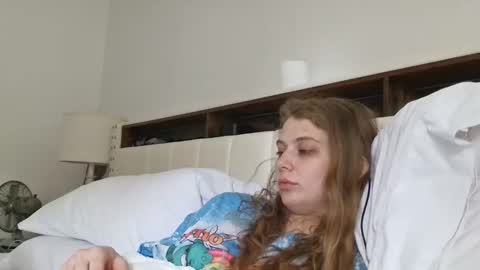Snapshot of buffybarloe chatting on June 8, 5:57 pm Buffy online show from June 8, 5:57 pm